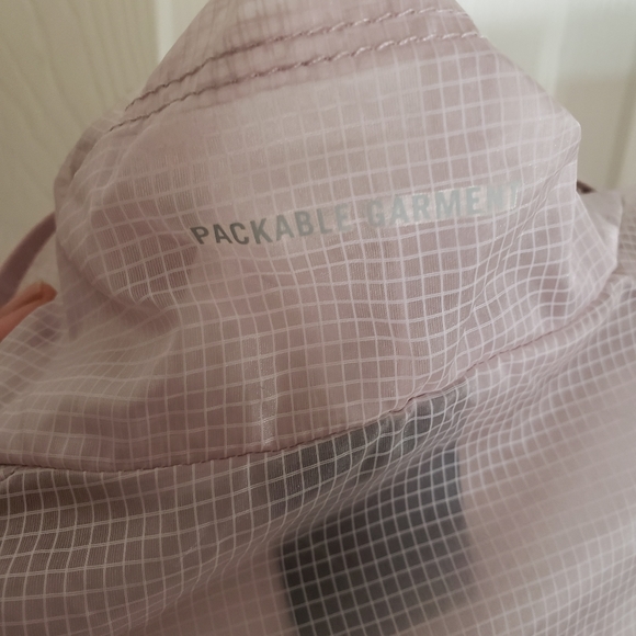 Nike Dri Fit run division reflective size light peach/ baby pink packable - Picture 4 of 7